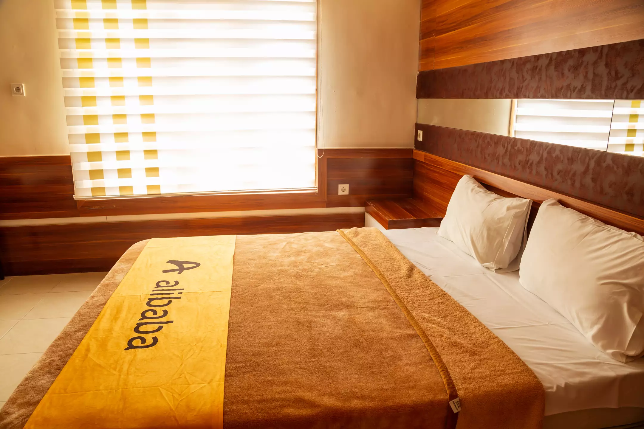 Alibaba https://cdn.alibaba.ir/ostorage/hotel-accommodation-images/69649ee346ae9d8e6fb49992_ساحل طلایی - اتاق شش تخته 11.webp